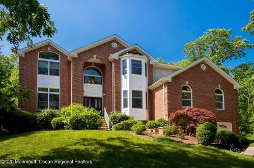 48 Friendship Rd, Wall Township, NJ 07731-1940