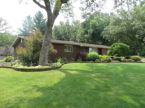13048 6 Mile Grove Rd, Momence, IL 60954-4201
