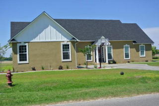 605 Patterson St, Sparks, GA 31647-7325