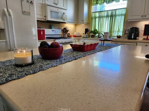 531 Chardonnay Dr, Covina, CA 91723-1564