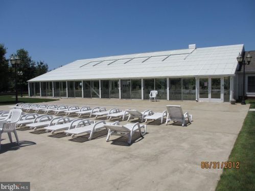 141 Meadowlark Dr, Trenton NJ  08690-3547 exterior