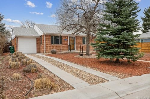 1120 Ivanhoe St, Denver, CO 80220-4444