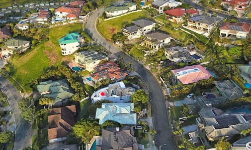 1205 Ikena Cir, Honolulu HI  96821-2561 exterior