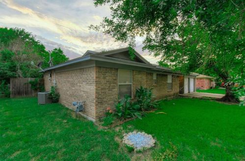 1114 Cozby St, Fort Worth, TX 76126-3308