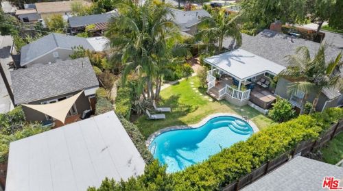 5744 Stansbury Ave, Van Nuys, CA 91401-4234