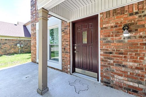 2505 Country Creek Ln, Fort Worth TX  76123-1268 exterior