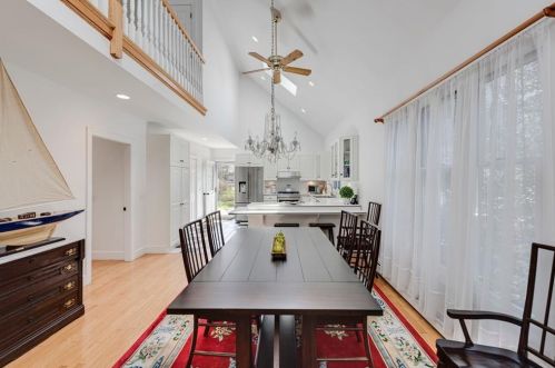 27 Spouting Rock Dr, Middletown RI  02840-4286 exterior