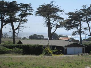 43601 Sea Cypress Dr, Manchester Rancheria, CA 95459-8918