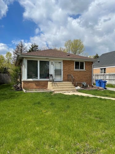 724 Rohde Ave, Hillside, IL 60162-1110