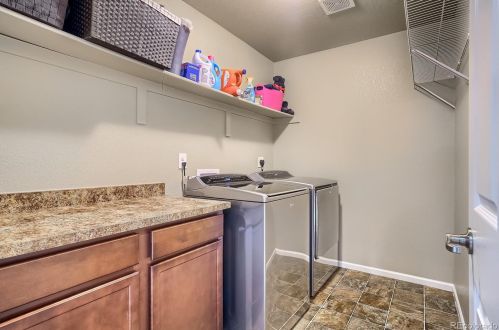 26840 Roxbury Pl, Denver CO  80016-7527 exterior