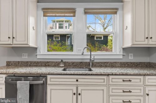 106 Jefferson Ave, Haddonfield NJ  08033-3412 exterior