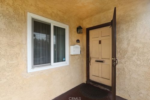 2518 El Sol Ave, Altadena, CA 91001-5244