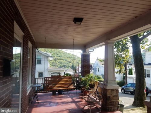 302 Fleet St, Primrose PA 17901-3726 exterior