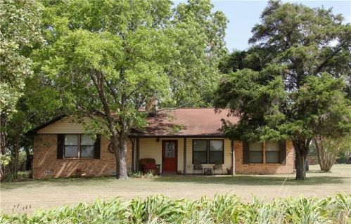 1336 County Road 307, Mcdade, TX 78650-5028