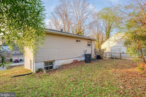 19129 Windsor Rd, Triangle VA  22172-2423 exterior