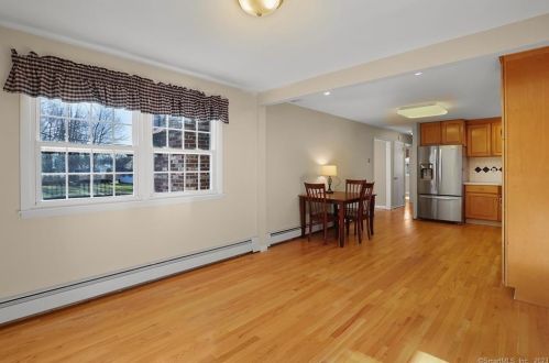54 Saginaw St, Wapping CT  06074-2122 exterior