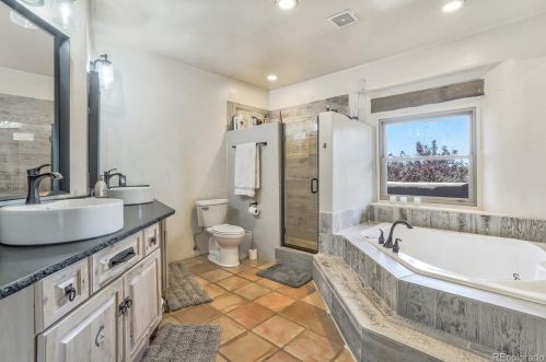 3449 Vaughn View Dr, Pueblo CO  81005-9750 exterior