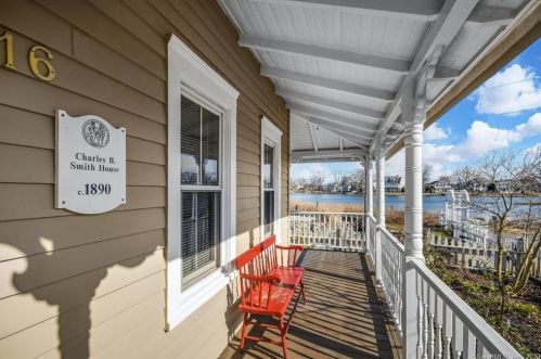 16 Burwell St, Norwalk CT  06854-4703 exterior