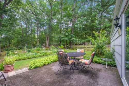 1018 Rector Rd, Bridgewater, NJ 08807-1318
