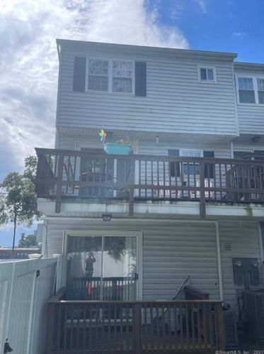 26 Prospect Ave, Norwalk CT  06850-3223 exterior