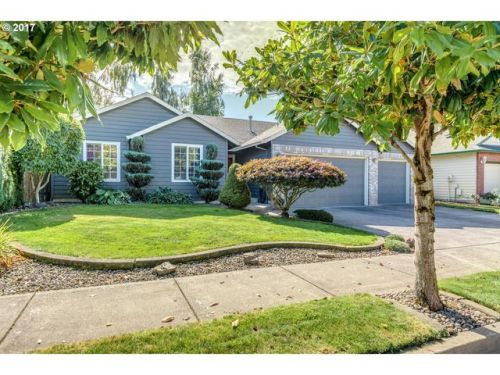 22054 Failing St, Interlachen, OR 97024-8758