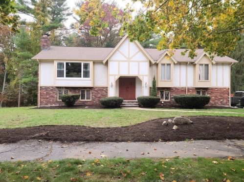 24 View Dr, Coventry, RI 02816-6508