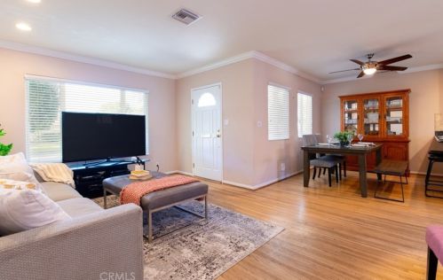9554 Orizaba Ave, Downey, CA 90240-3227