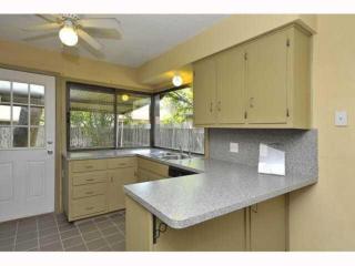 5304 Fort Clark Dr, Austin TX  78745-2356 exterior