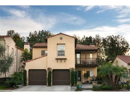 22 Secret Gdn, Irvine, CA 92620-4805