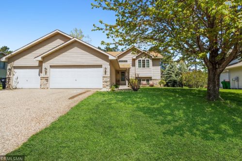12949 8th Ave, Zimmerman, MN 55398-9377