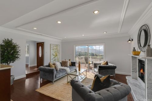 1623 Gladys Dr, Glendale CA  91206-1650 exterior