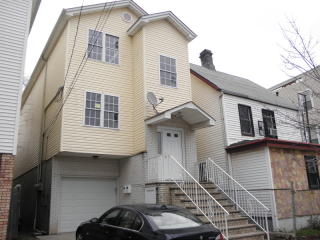 145 Pine St, Elizabeth, NJ 07206-1910