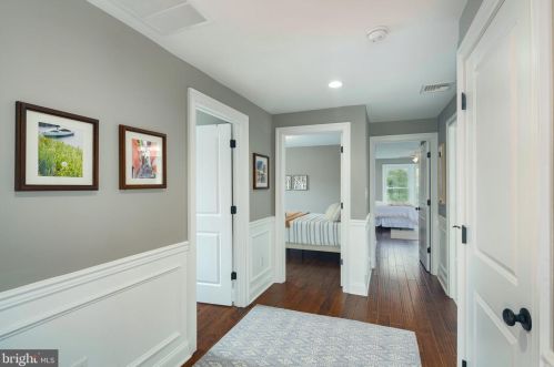 308 Linden Ave, Tavistock NJ 08033-2519 exterior