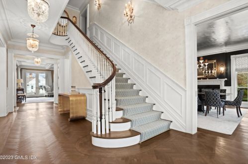 76 Doubling Rd, Greenwich CT  06830-4047 exterior
