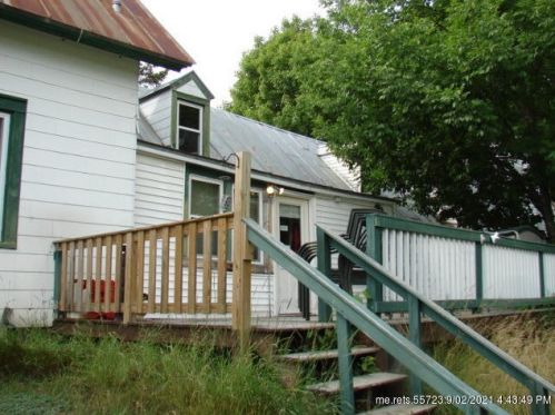 40 Main St, Solon, ME 04979-3002