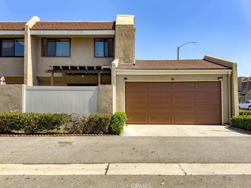 7511 College Dr, Stanton, CA 90680-1502
