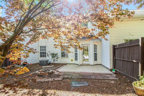 205 Cottonwood Creek Cir, Holly Springs, GA 30114-9005