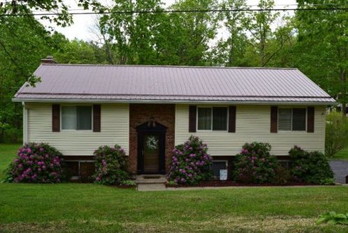 273 Redden Rdg, Beaver WV  25813-9198 exterior