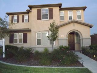 96 Barnhill Dr, Folsom, CA 95630-8735