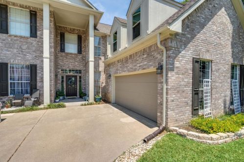 6833 Hickory Hollow Ln, North Richland Hills, TX 76182-7031