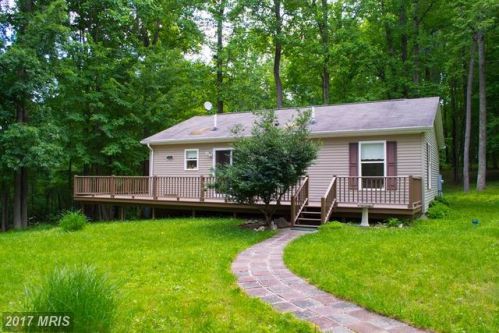 788 Carefree Ln, Boyce, VA 22620-3151