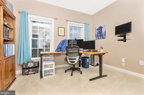 8 Farmstead Pl, Middletown MD  21769-7742 exterior