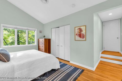 10 Lefferts Ct, Middletown NJ  07748-3031 exterior