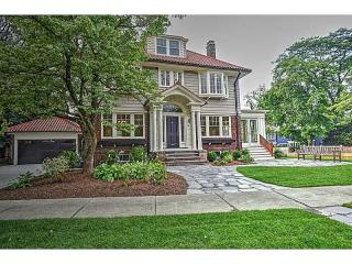 35 Upton Ave, Providence, RI 02906-4627
