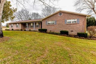 2825 Kendra Dr, Mcghee Tyson Ang Base, TN 37777-3813