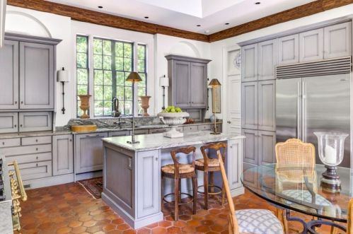 7 Harris Gln, Atlanta GA  30327-3842 exterior