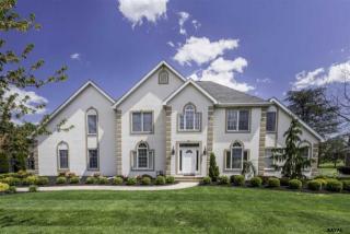 1060 Wetherburn Dr, York, PA 17404-1278