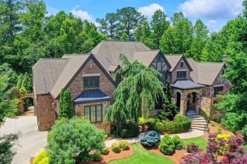1012 Little Darby Ln, Suwanee, GA 30024-7677