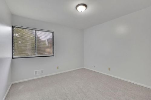 2560 Bradford Sq, Atlanta GA  30345-1339 exterior