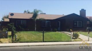1114 22nd Ave, Delano, CA 93215-3902